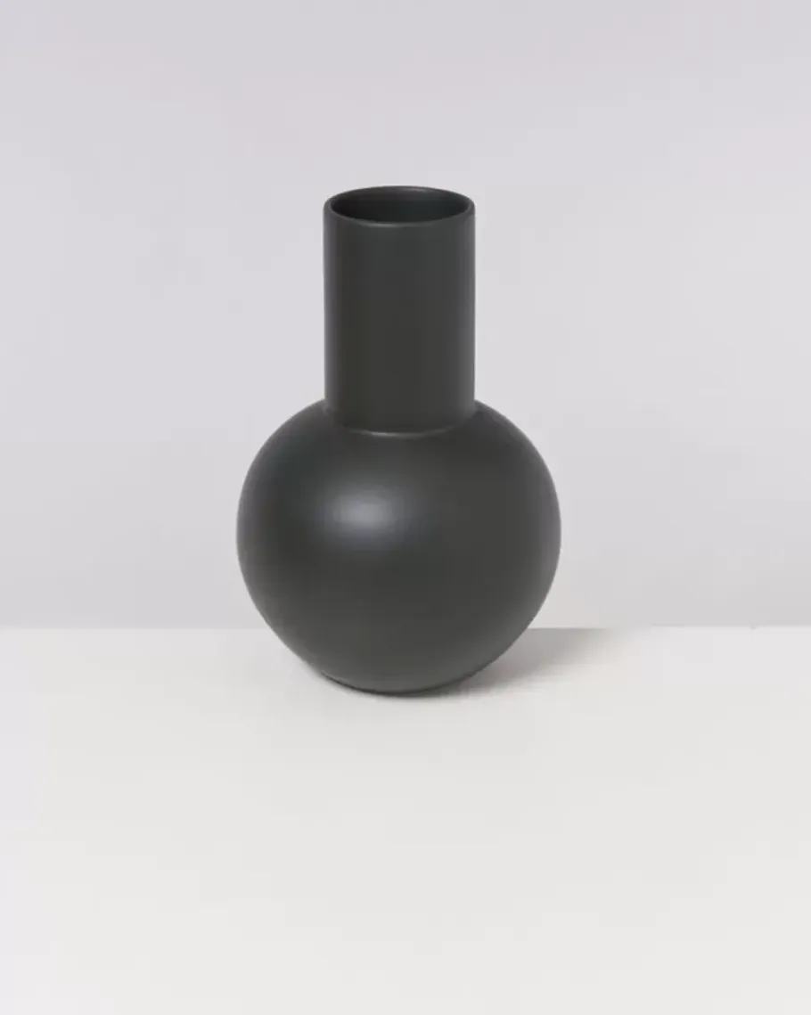 Motel a Miio Vasen>Bola Vase L Dunkelgrun
