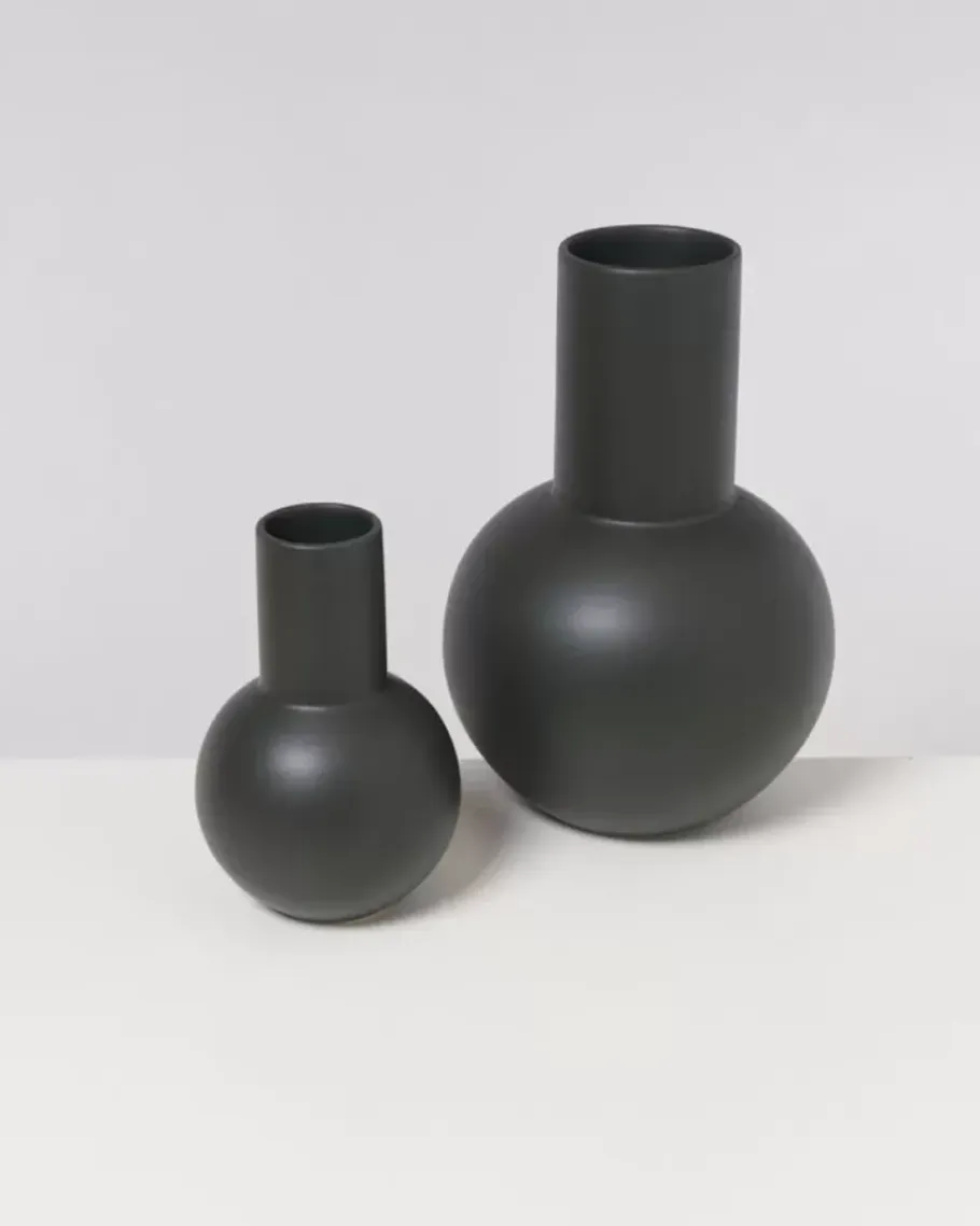 Motel a Miio Vasen>Bola Vase L Dunkelgrun