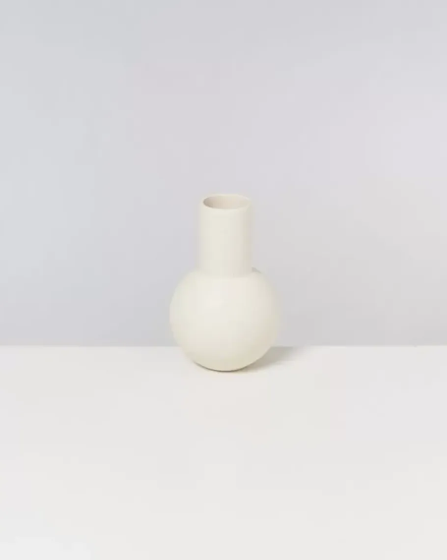 Motel a Miio Vasen>Bola Vase M Sand