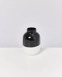 Motel a Miio Vasen>Nuno Vase M Schwarz Weis