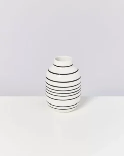 Motel a Miio Vasen>Nuno Vase M Schwarz-Weis Gestreift